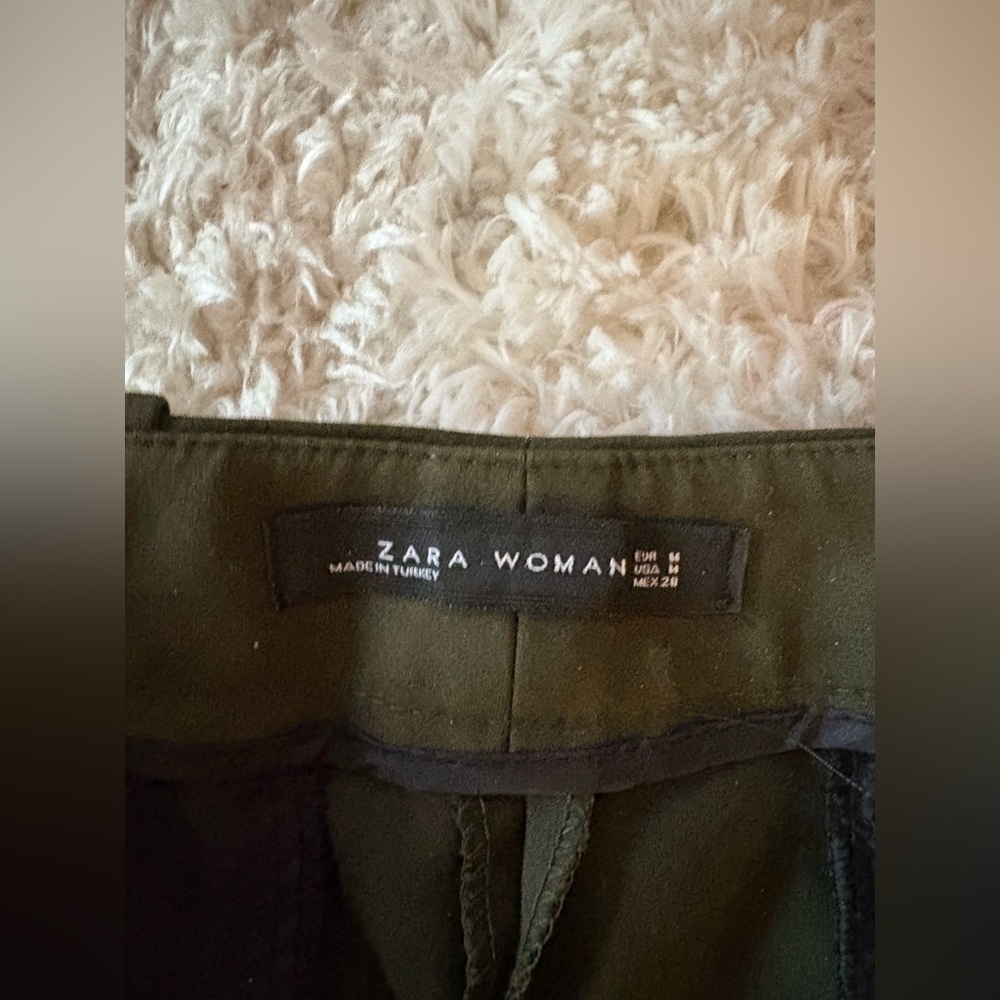 Zara Olive Green Ankle Crop Trousers